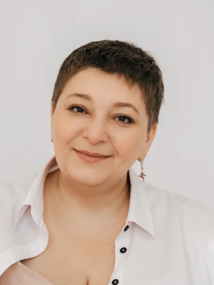 Елена Семенова